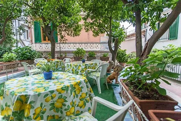 Hotel Amalfi 3*,