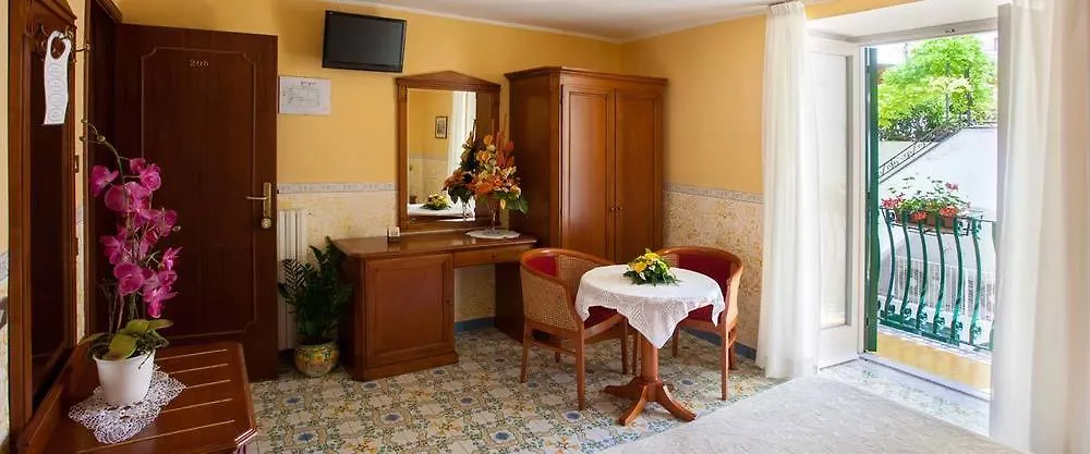 Hotel Amalfi