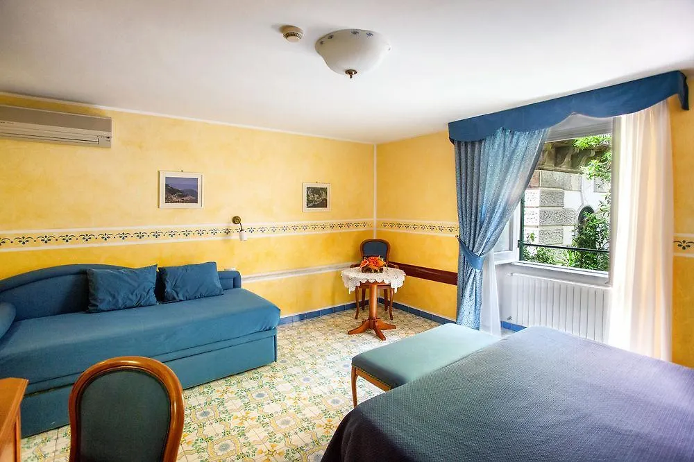 Hotel Amalfi